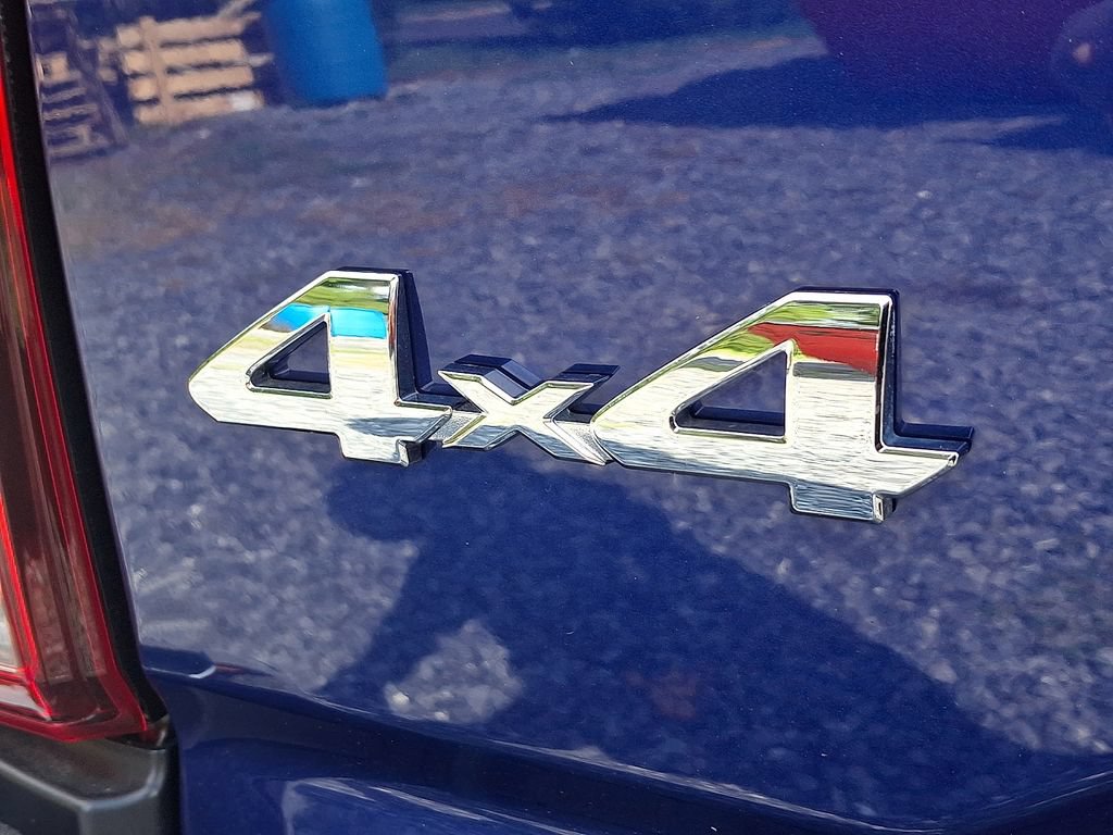 Used 2022 Toyota Tacoma SR5 AWD/4WD image 25