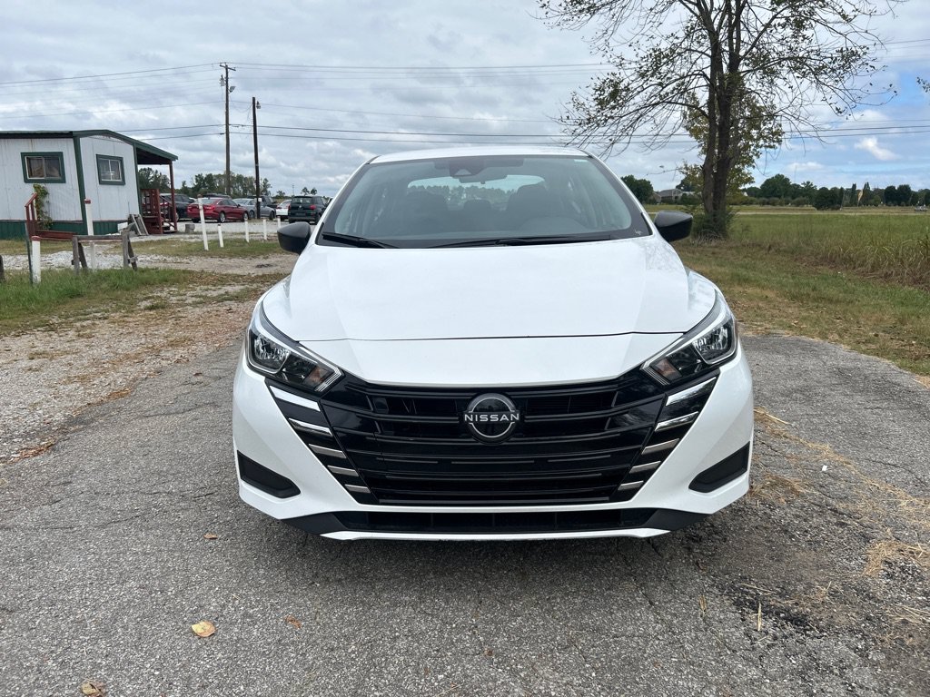 Used 2024 Nissan Versa S w/ Trunk Package FWD image 2