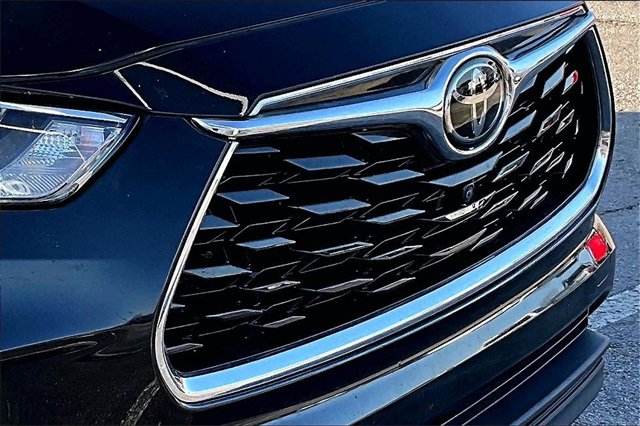 Used 2021 Toyota Highlander Limited image 34
