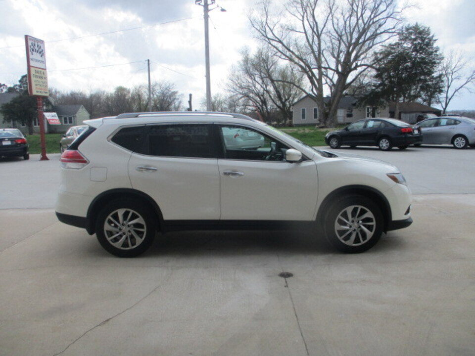 Used 2014 Nissan Rogue SL image 2