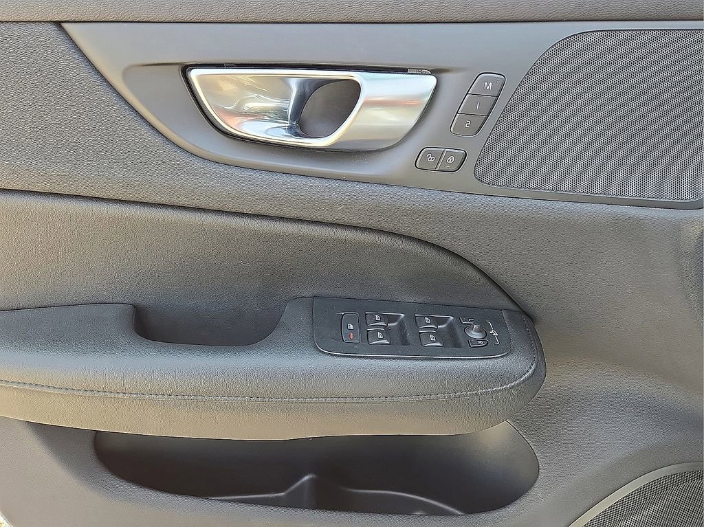Used 2024 Volvo S60 B5 Core image 21