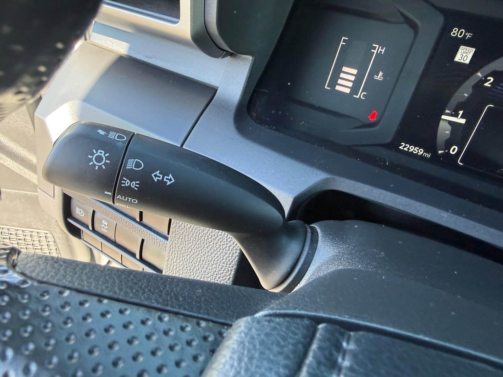 Used 2024 Toyota Tacoma SR RWD image 17