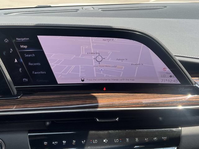 Certified 2024 Cadillac Escalade Luxury AWD/4WD image 20