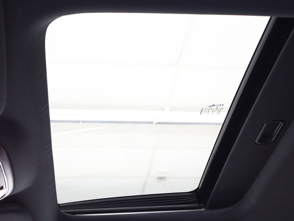 Used 2022 Jeep Grand Cherokee Limited image 20