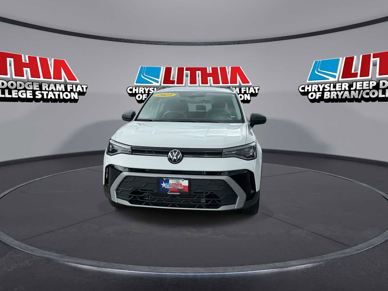 Used 2025 Volkswagen Taos S FWD image 3