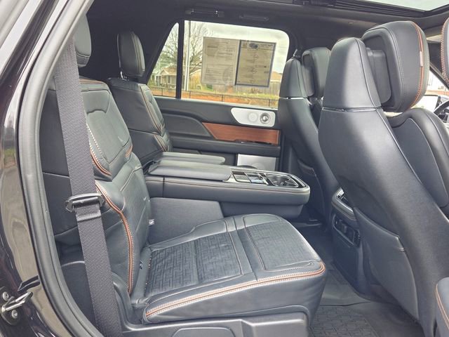 Used 2024 Lincoln Navigator Black Label image 17