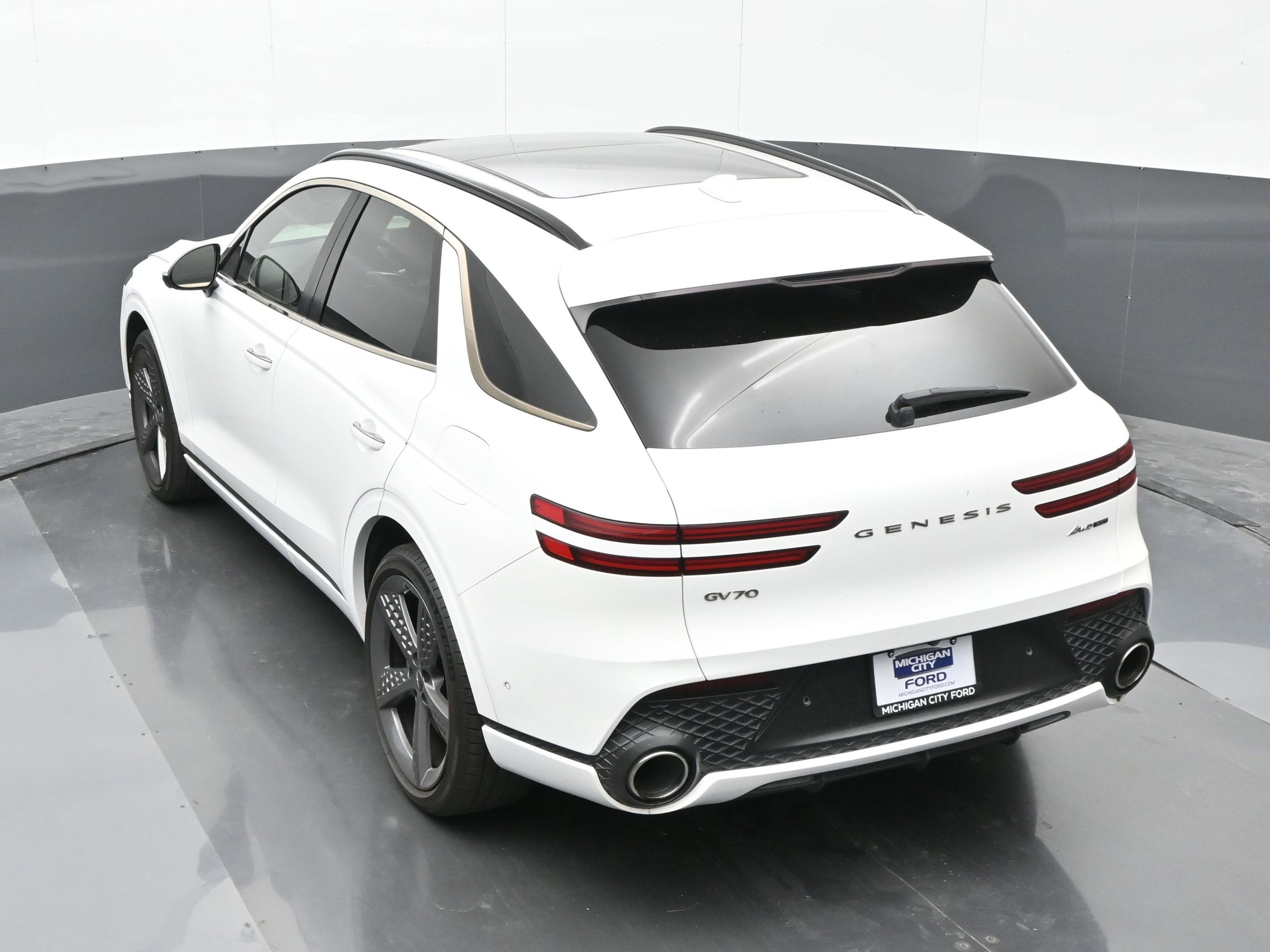 Used 2022 Genesis GV70 3.5T Sport w/ Sport Prestige Package image 35