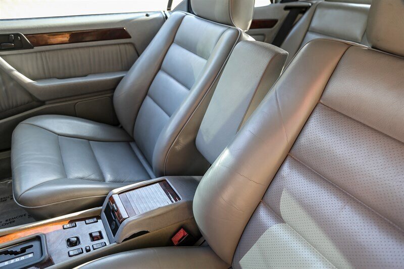 Used 1995 Mercedes-Benz E 320 Convertible image 80