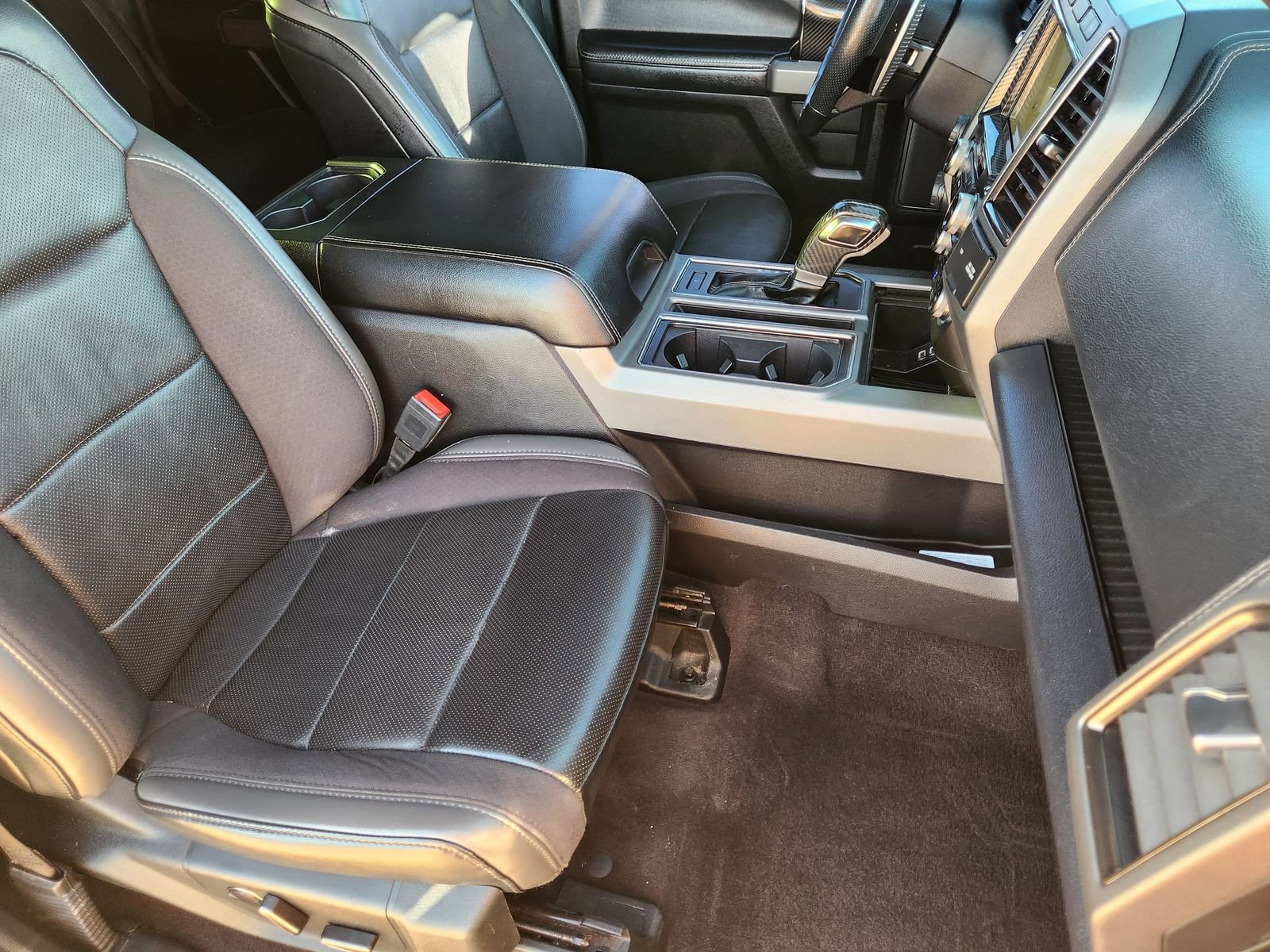 Used 2020 Ford F150 Raptor w/ Equipment Group 802A Luxury image 16