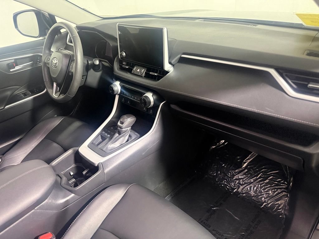 Used 2023 Toyota RAV4 XLE Premium AWD/4WD image 25