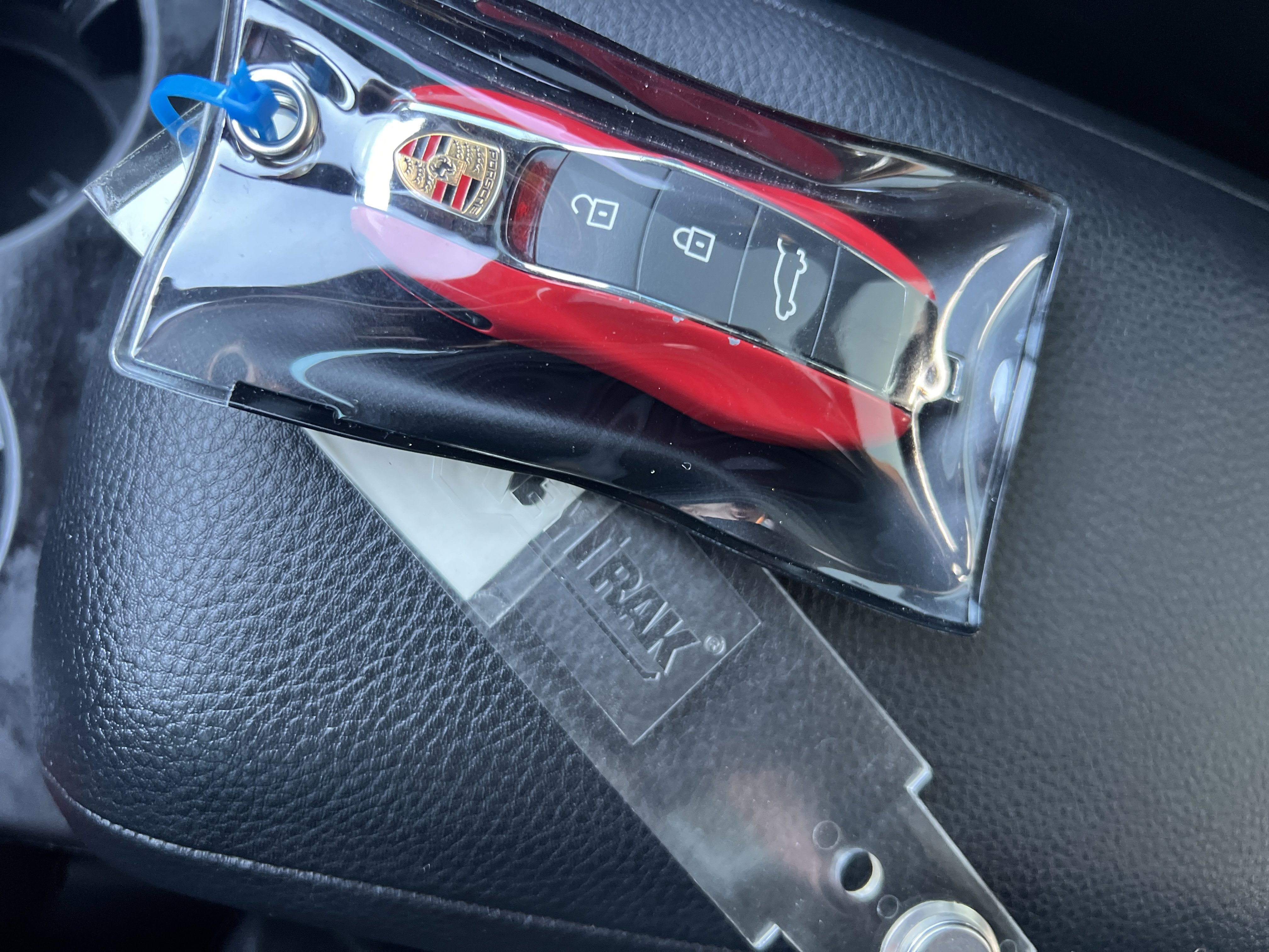 Used 2024 Porsche Macan image 33