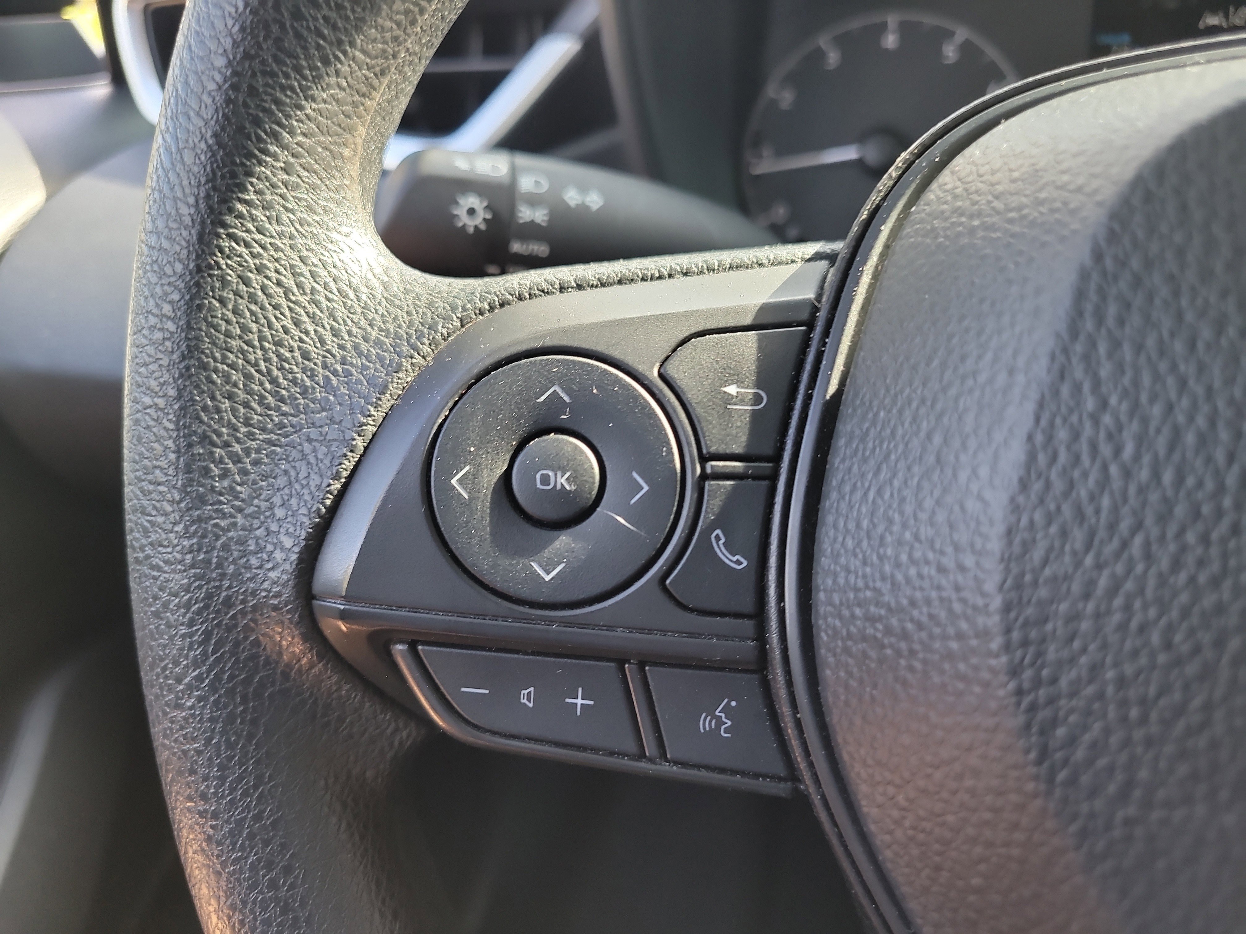 Used 2024 Toyota Corolla LE image 27