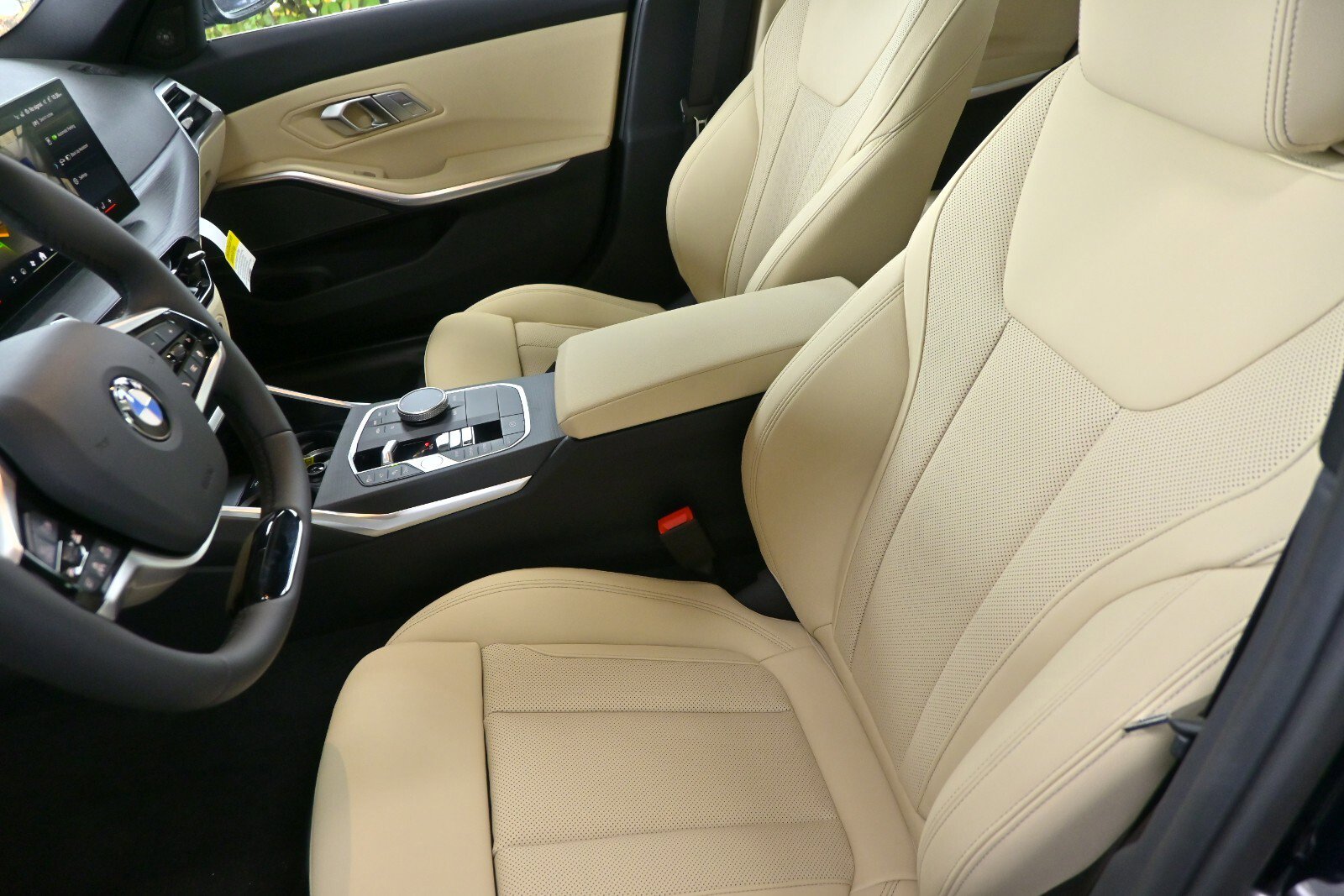 New 2026 BMW 330i xDrive Sedan w/ Premium Package image 10