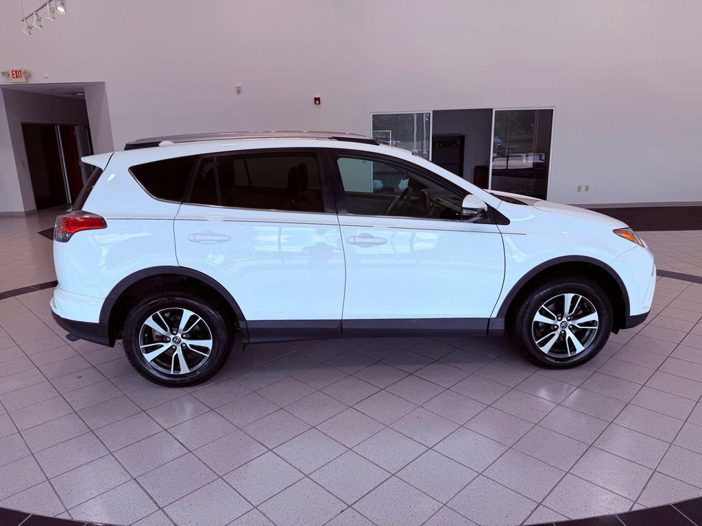 Used 2018 Toyota RAV4 XLE FWD image 13