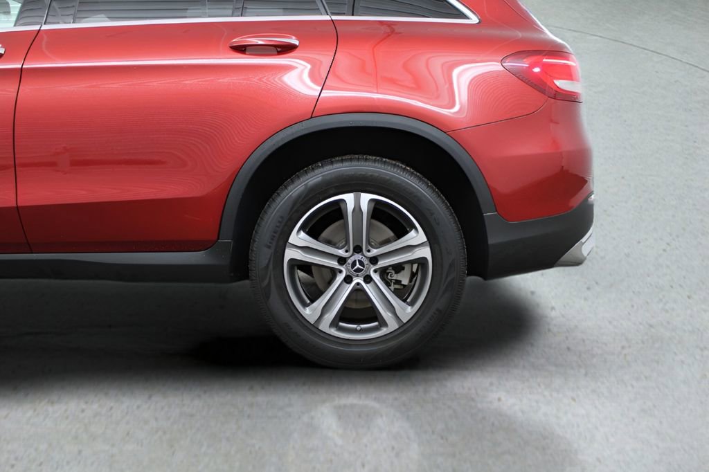 Used 2019 Mercedes-Benz GLC 300 4MATIC image 38