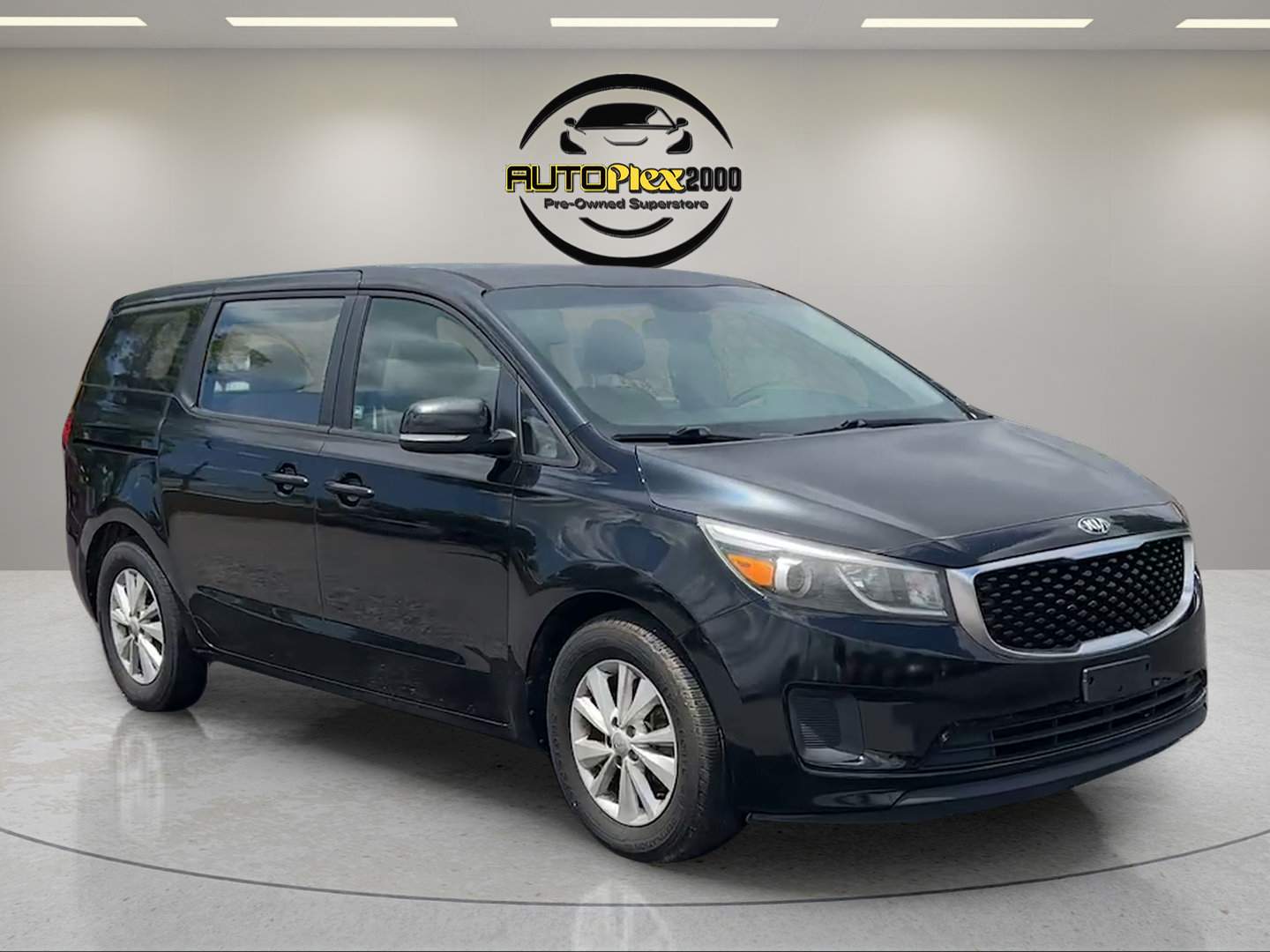 Used 2018 Kia Sedona L FWD image 1