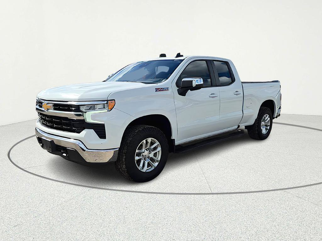Used 2022 Chevrolet Silverado 1500 LT w/ Z71 Off-Road Package image 2