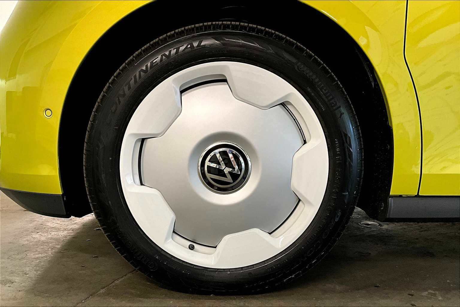 New 2025 Volkswagen ID. Buzz 1st Edition image 14