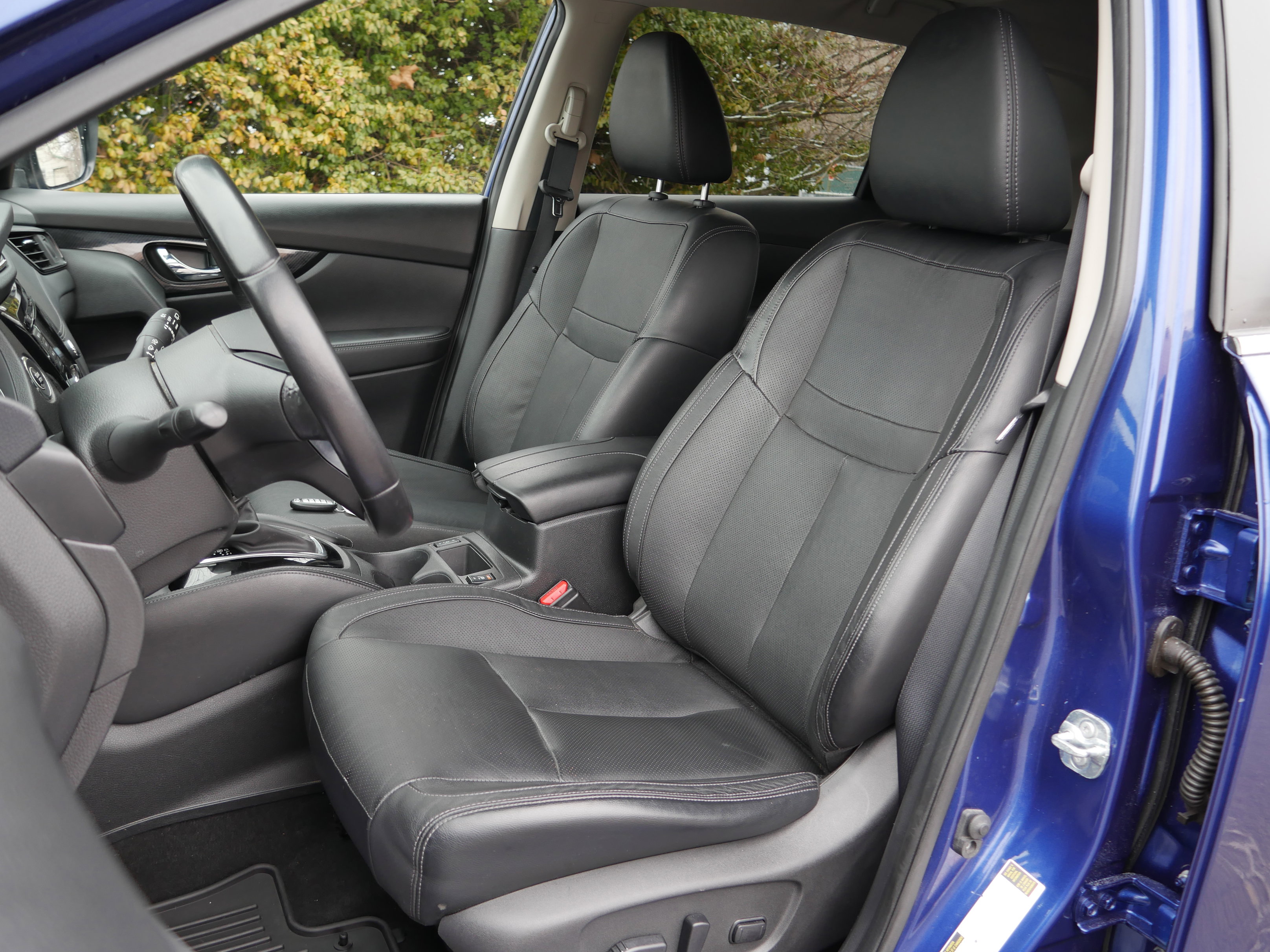 Used 2018 Nissan Rogue SL w/ Premium Package image 31