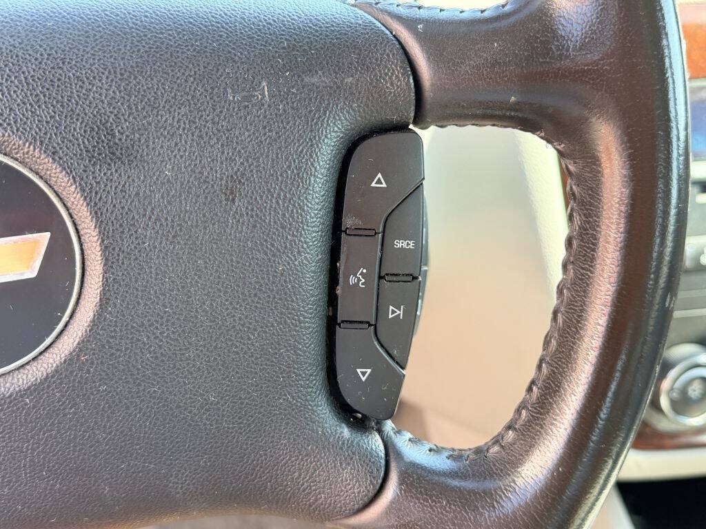 Used 2006 Chevrolet Impala LT FWD image 14