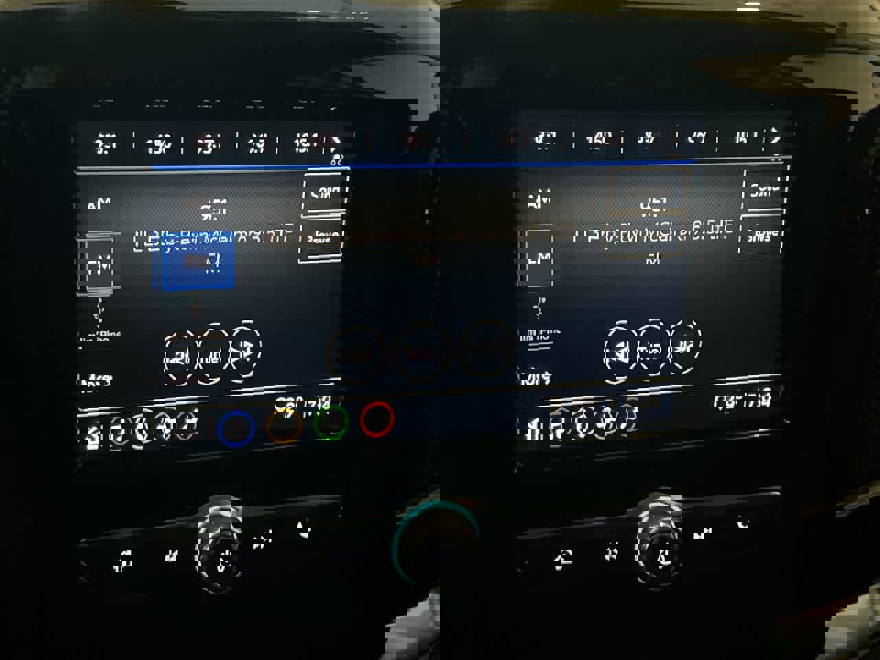 Used 2021 Chevrolet Traverse LS image 16