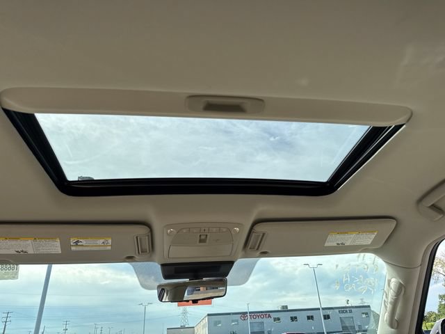Used 2023 Nissan Armada Platinum w/ Captain's Chairs Package AWD/4WD image 22