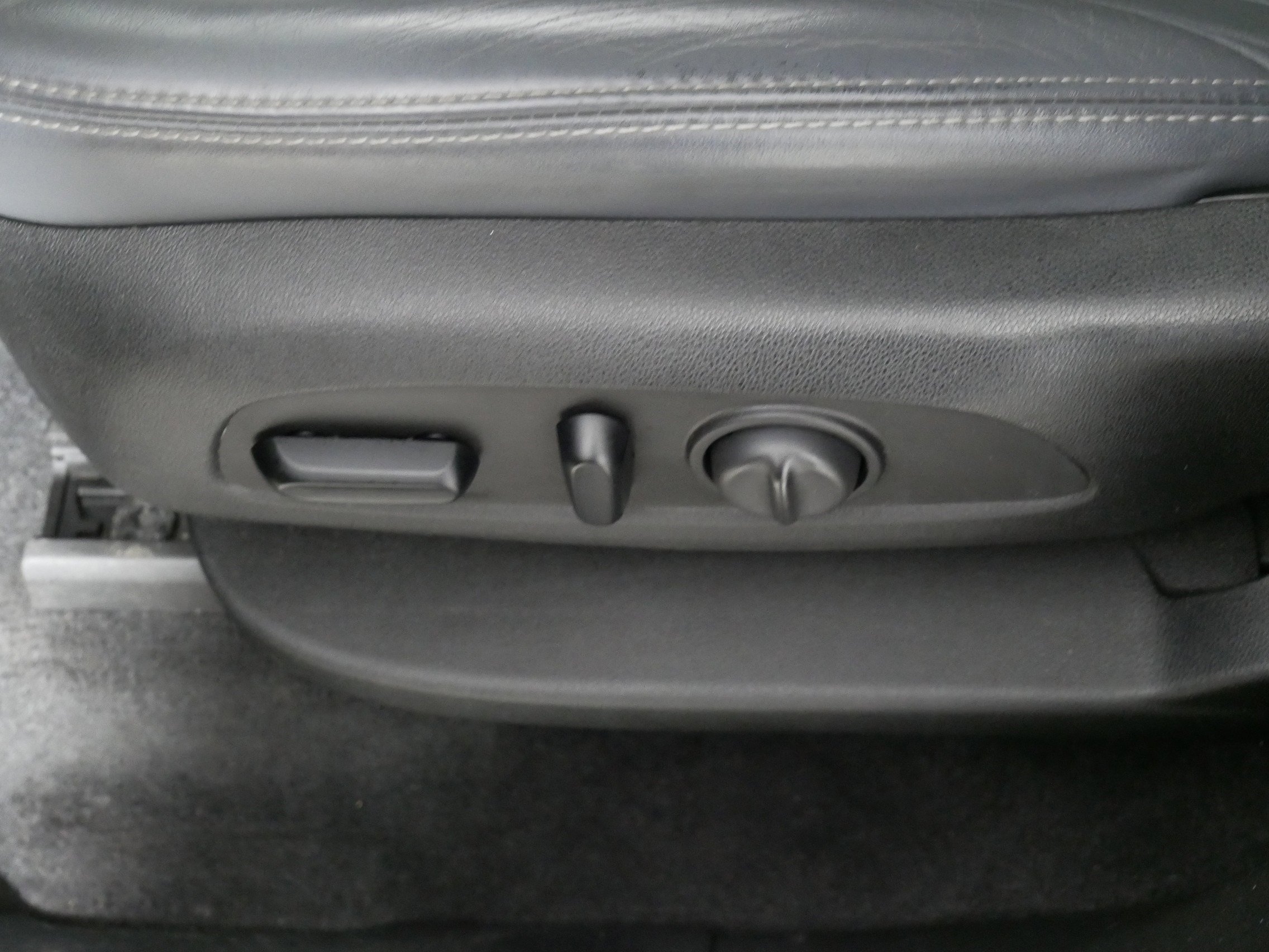 Used 2020 Buick Enclave Essence image 20