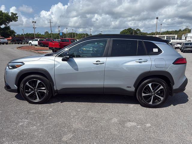 Used 2024 Toyota Corolla Cross AWD Hybrid w/ Convenience Package image 3