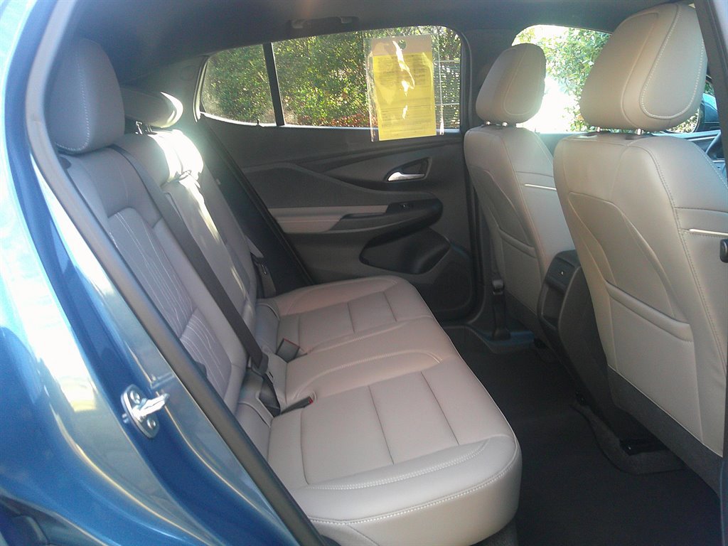 Used 2025 Buick Envista Avenir image 26