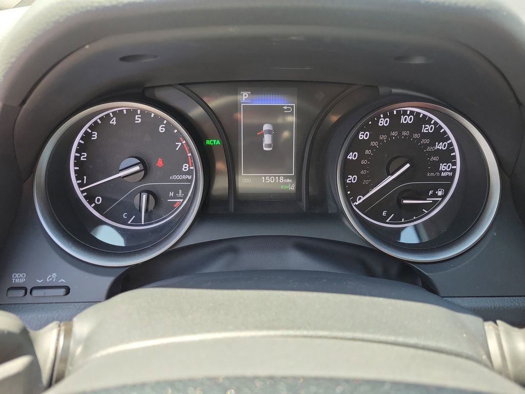 Used 2024 Toyota Camry SE image 3