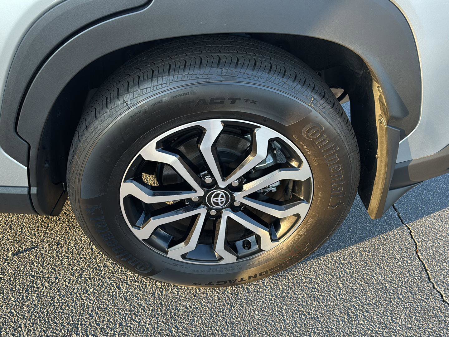 Certified 2023 Toyota Corolla Cross XSE image 30