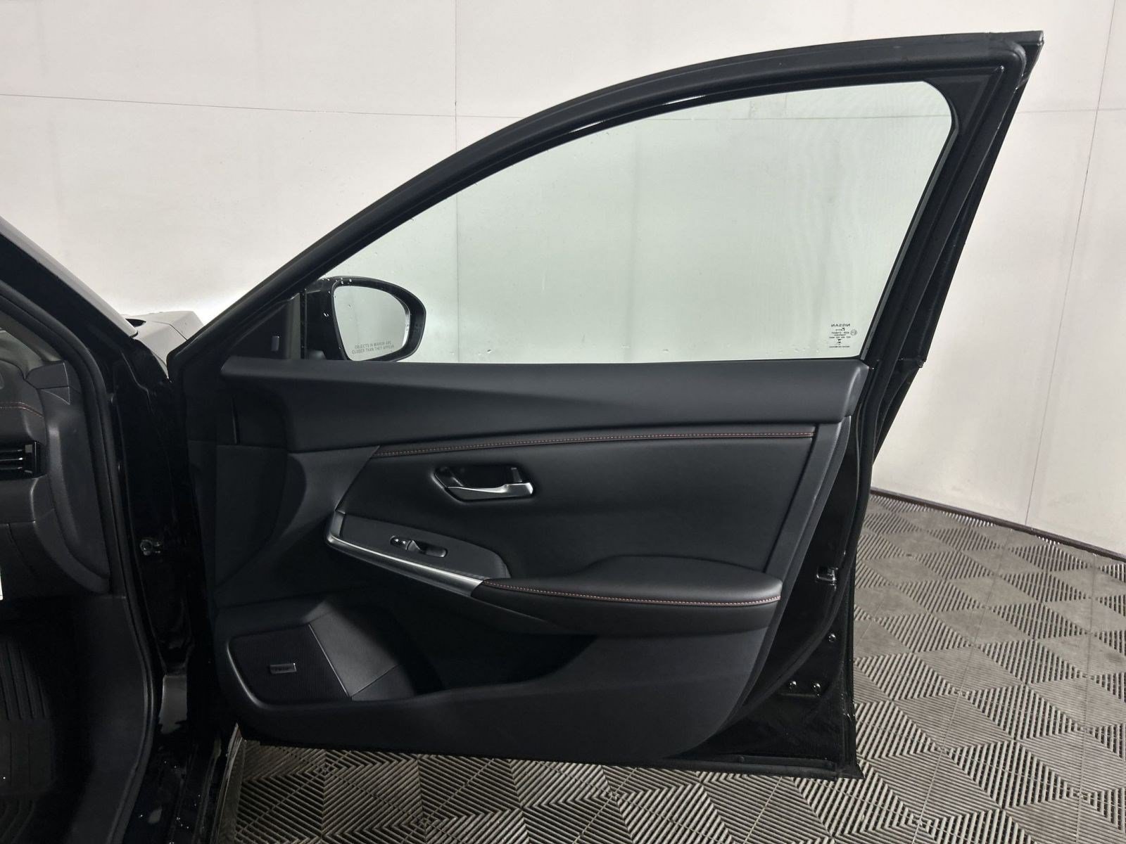 New 2025 Nissan Sentra SR w/ SR Premium Package FWD image 41