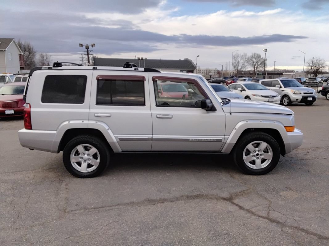 Used 2006 Jeep Commander Limited w/ Trailer Tow Group IV image 4