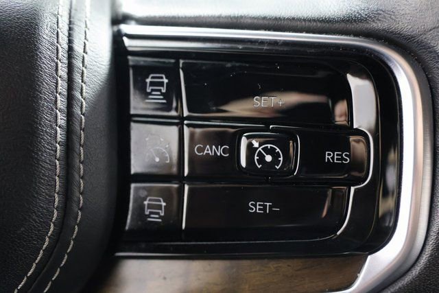 Used 2023 Jeep Grand Wagoneer Series II w/ Premium Group II image 12