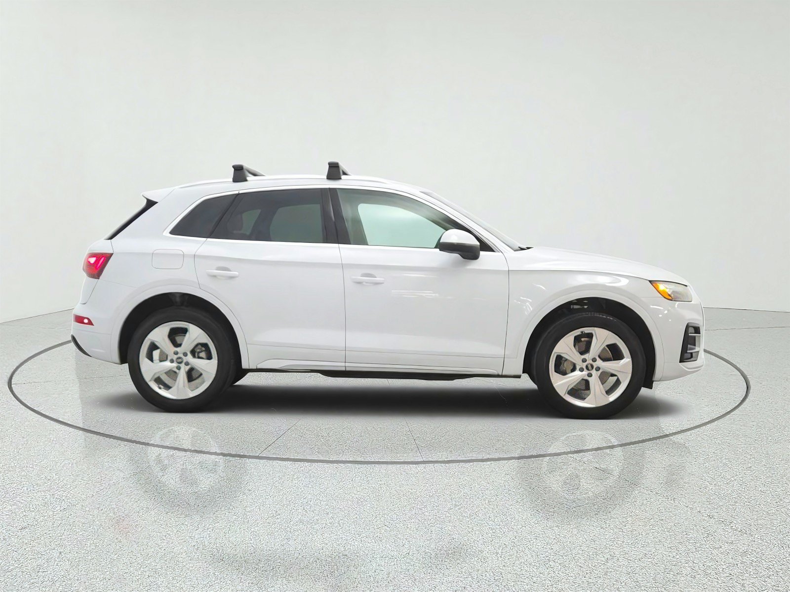 Used 2021 Audi Q5 2.0T Premium Plus w/ Premium Plus Package AWD/4WD image 4