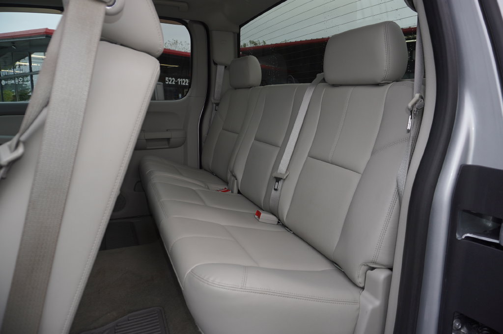 Used 2013 Chevrolet Silverado 1500 LTZ w/ Z71 Appearance Package AWD/4WD image 24