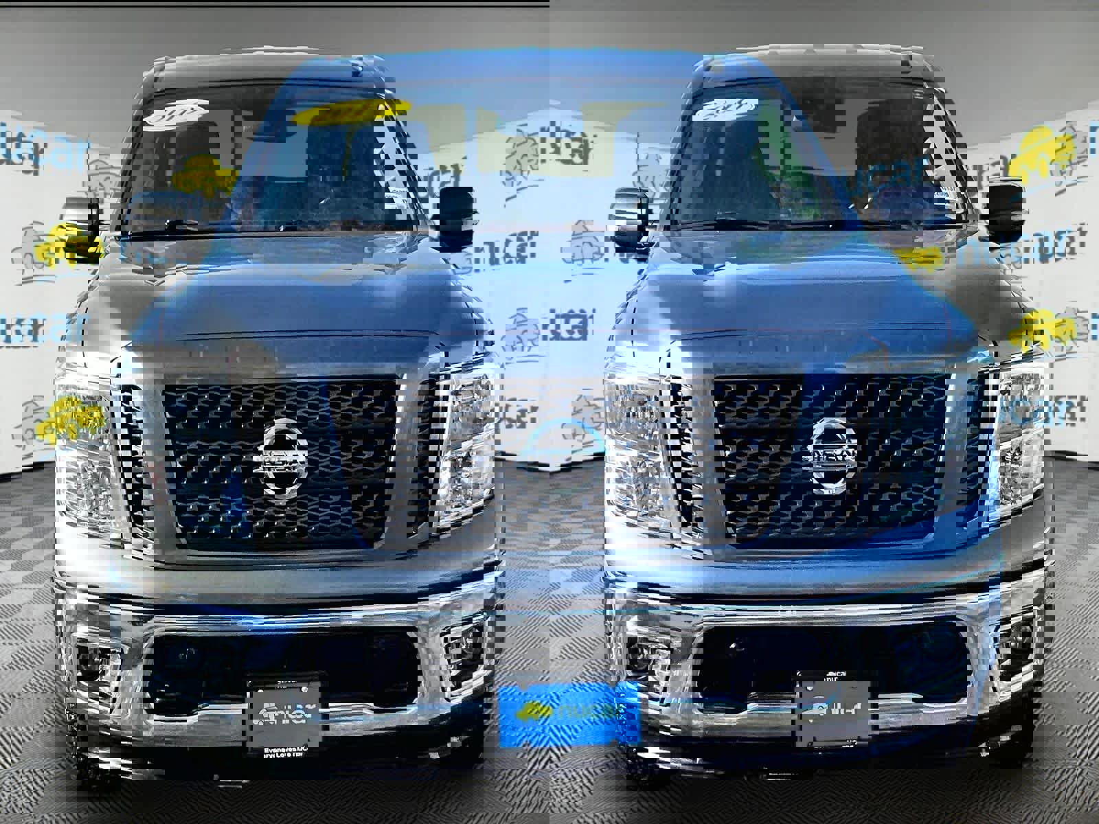 Used 2019 Nissan Titan SV w/ SV Convenience Package image 2