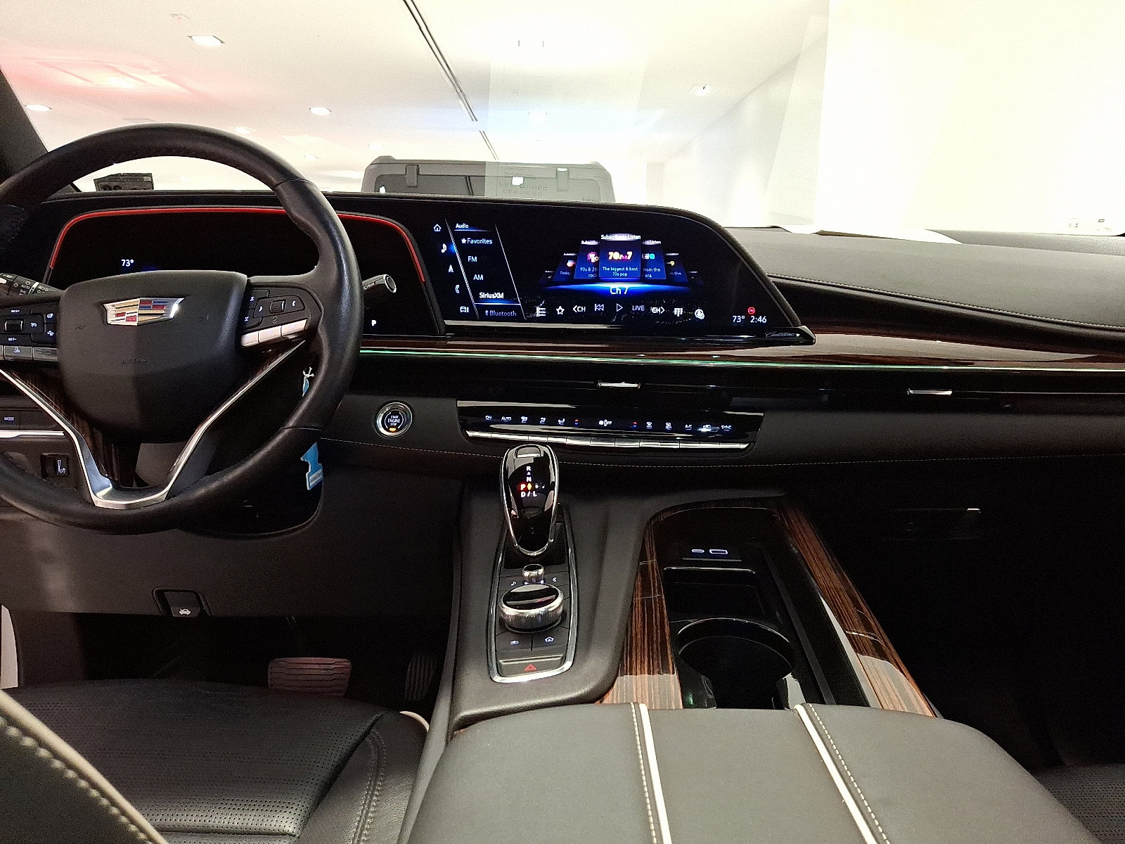 Certified 2021 Cadillac Escalade Premium Luxury image 15