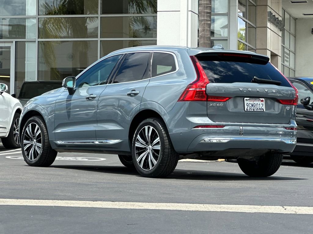 Certified 2023 Volvo XC60 B5 Plus AWD/4WD image 3