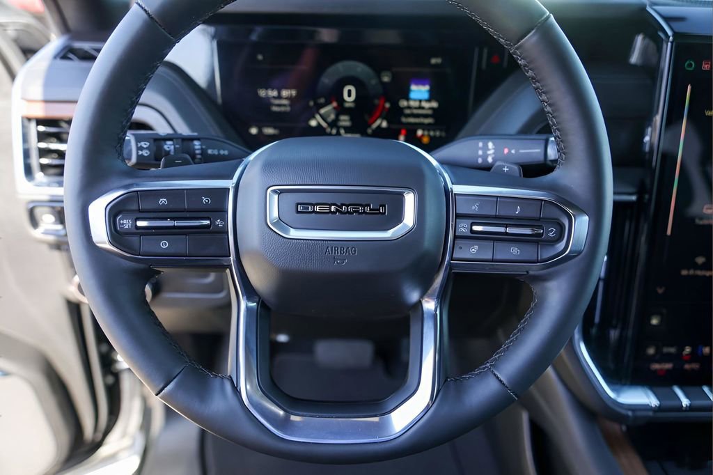 Used 2025 GMC Yukon Denali image 12