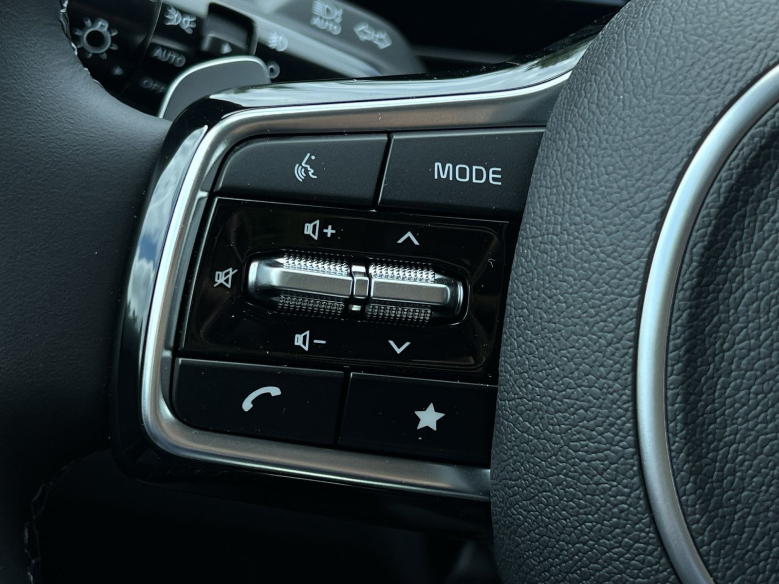New 2026 Kia Carnival SX Prestige FWD image 27