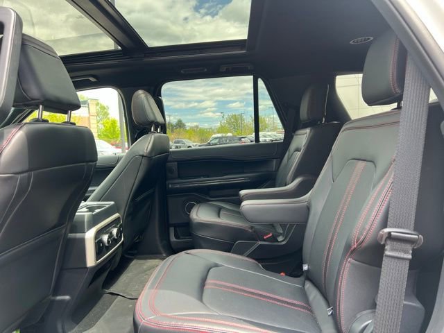 Used 2024 Ford Expedition Limited AWD/4WD image 19