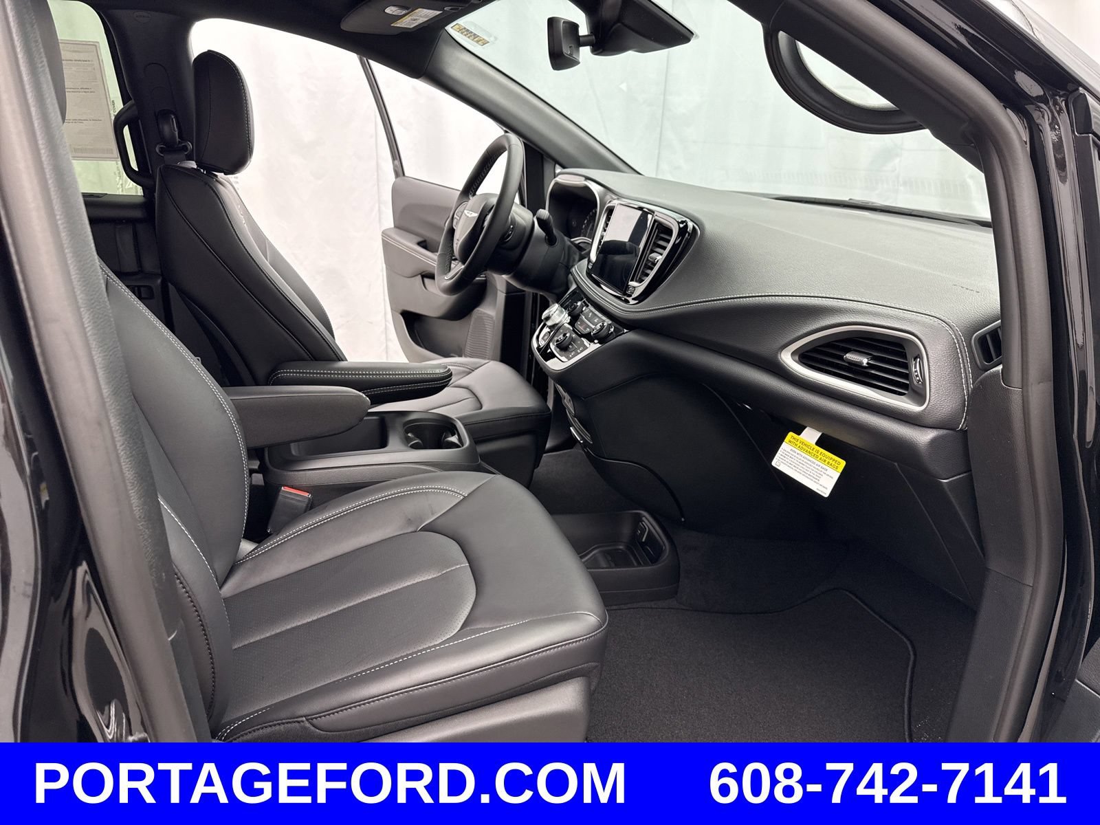 New 2026 Chrysler Pacifica Select w/ S Appearance Package FWD image 29