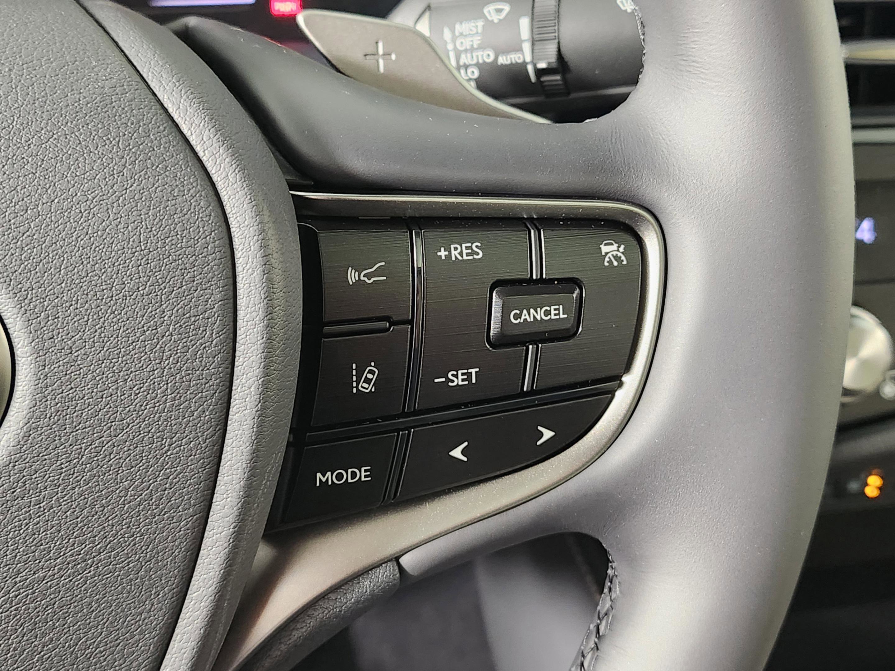 New 2025 Lexus ES 300h w/ Premium Package image 22