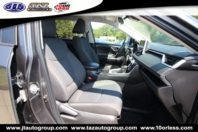 Used 2024 Toyota RAV4 LE FWD image 15