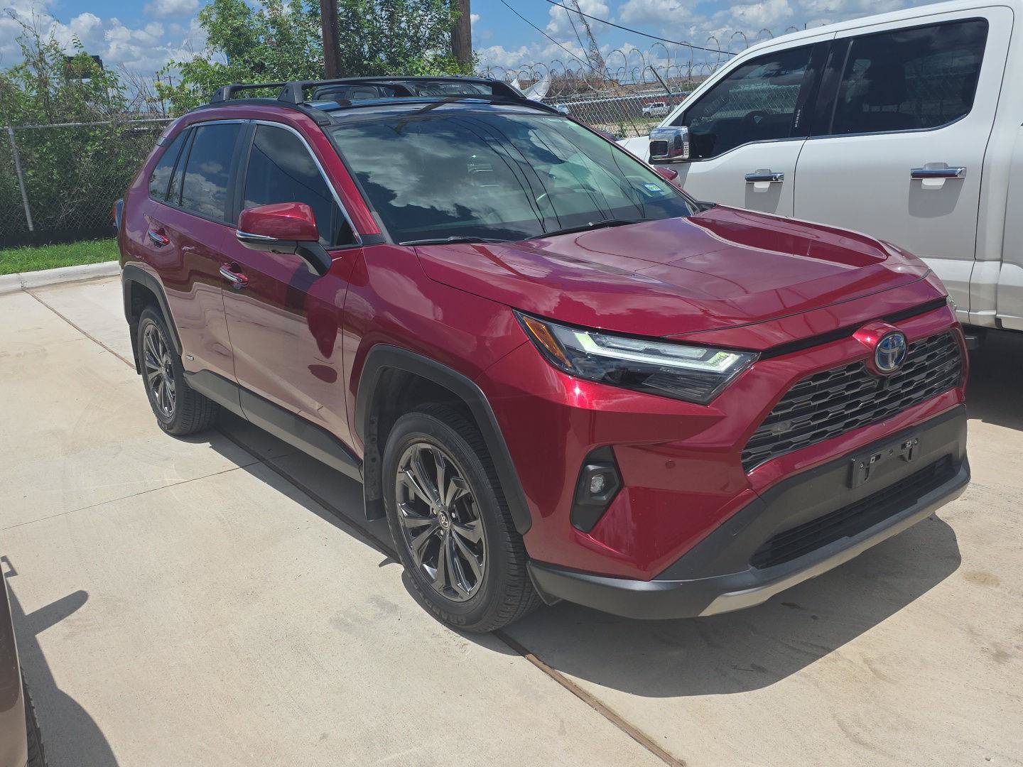 Used 2024 Toyota RAV4 Limited w/ Advanced Technology Package AWD/4WD image 5