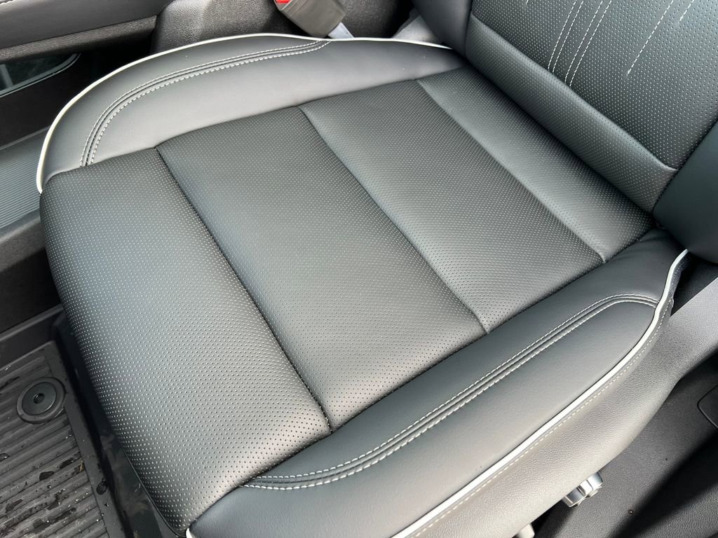 New 2026 Buick Enclave Avenir w/ LPO, Floor Liner Package image 11