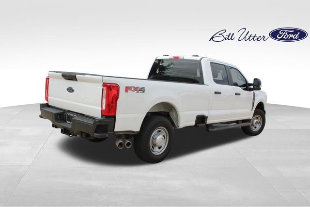 Used 2023 Ford F350 XL w/ FX4 Off-Road Package AWD/4WD image 5
