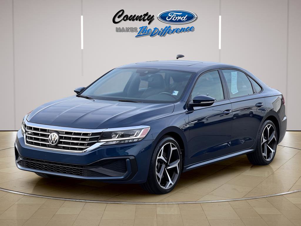 Used 2022 Volkswagen Passat 2.0T R-Line image 2
