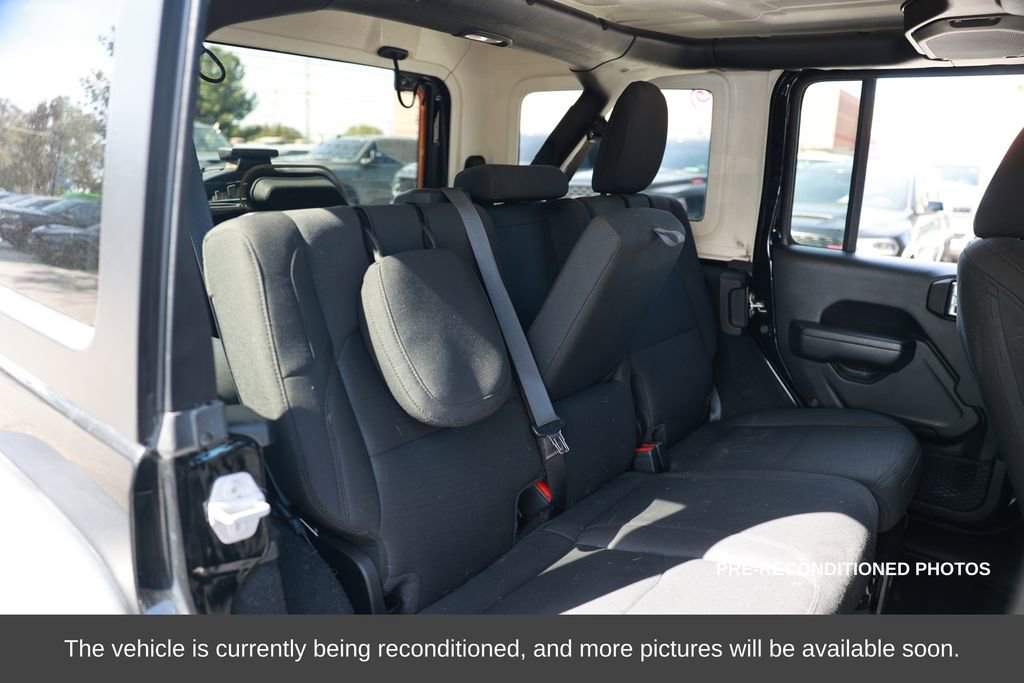 Used 2023 Jeep Wrangler Unlimited w/ Cold Weather Group image 13